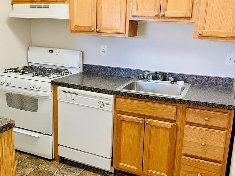 Westgate At Laurel Apartments — Photo 19