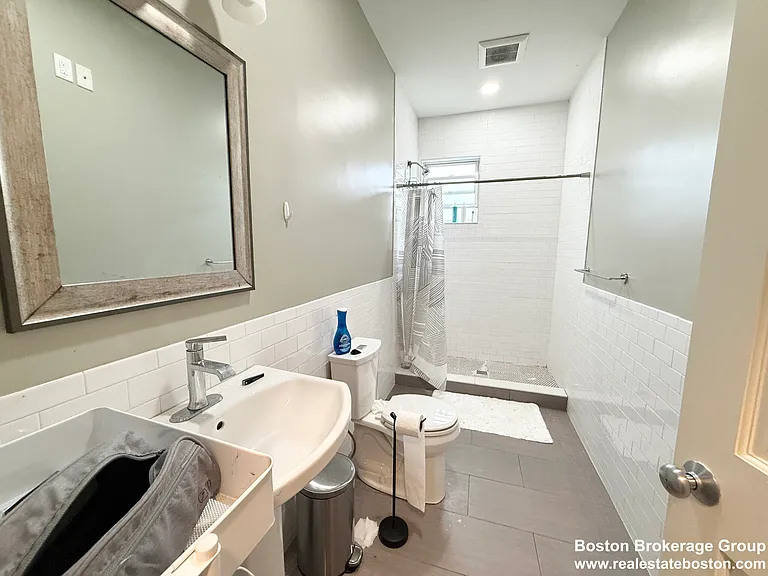 112 Chester St #3 — Photo 3