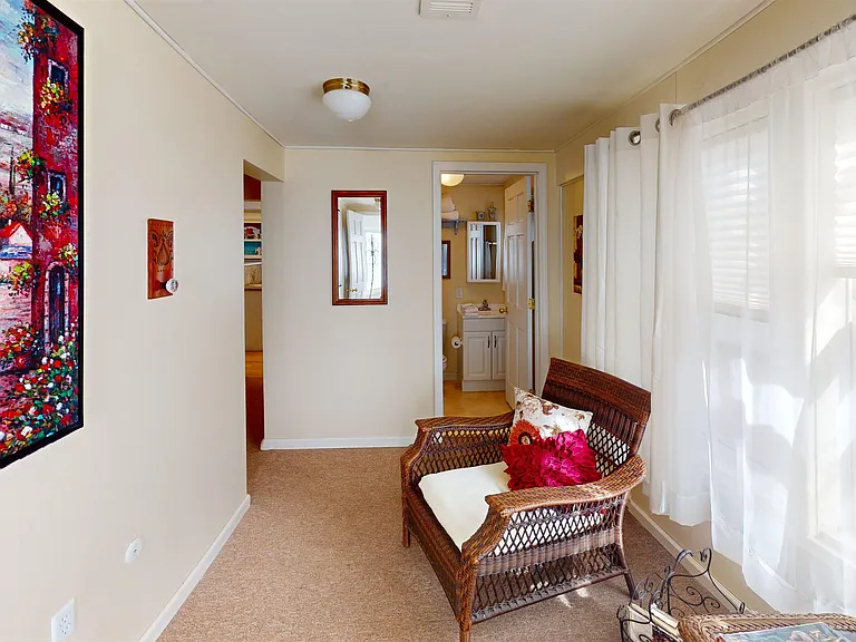 1531 Beck Ave — Photo 5