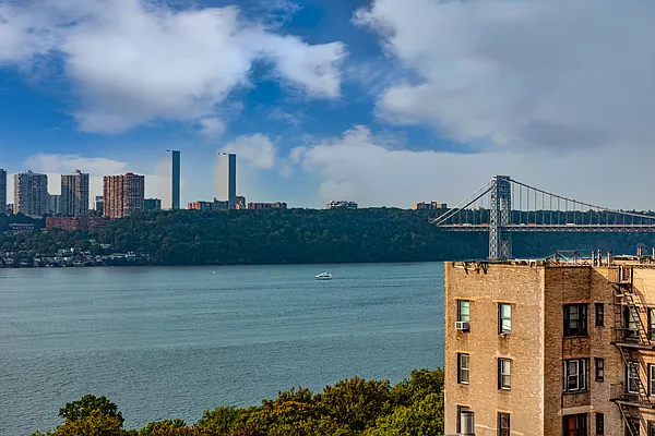 Sold by Sotheby's International Realty | media 7