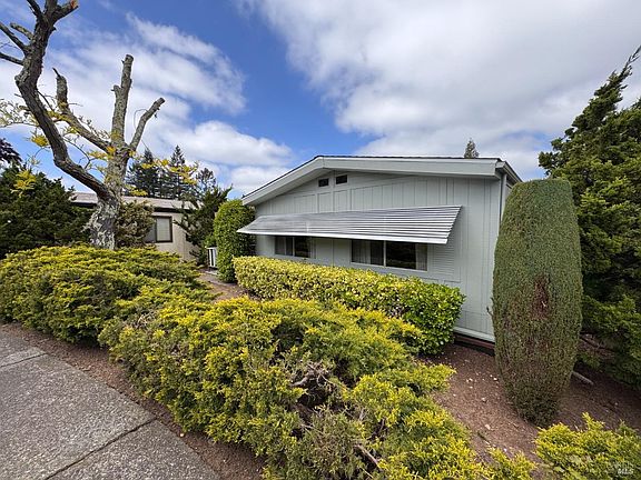 3rd image of 148 Bluestone Court
