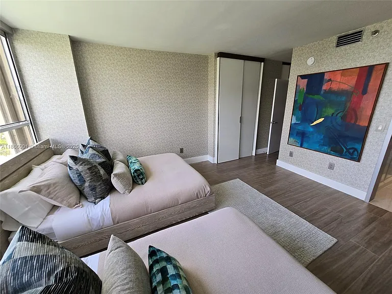 11113 Biscayne Blvd #854 — Photo 23