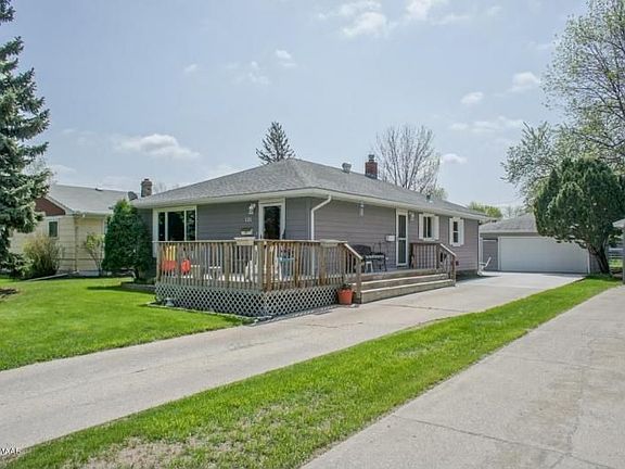 2nd image of 121 5th Ave E