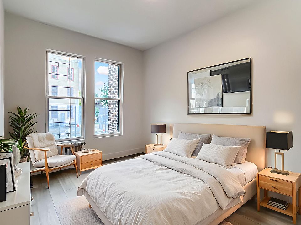 1ST BEDROOM (STAGED)