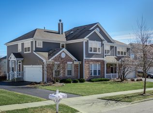 345 Tracy Ln, Elgin, IL 60124