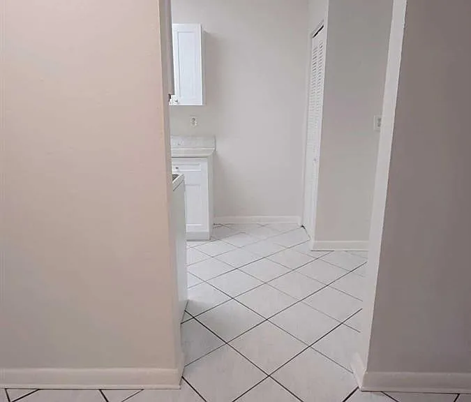 4111 Stirling Rd — Photo 11