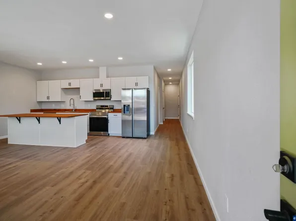 2325 Townsend Way SE, Salem, OR 97301