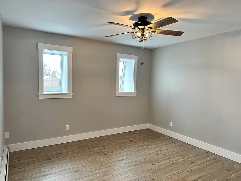 34 Windsor St #1 — Photo 6