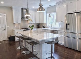 6 Field Ln, Littleton, MA 01460
