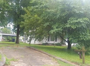 521 E 7th St, Weleetka, OK 74880