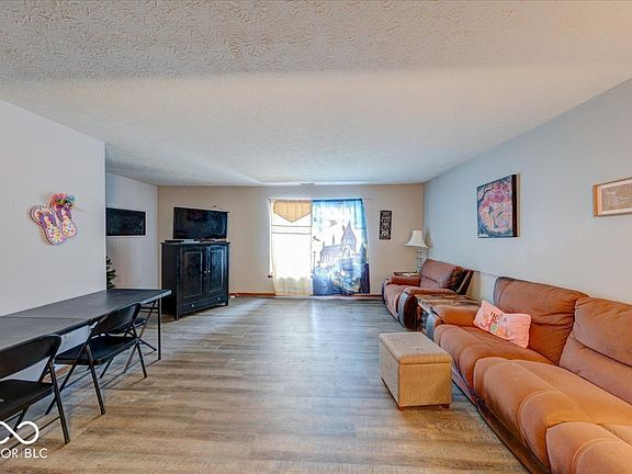5th image of 1763 Wellesley Ln #2A