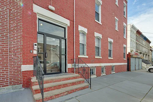 293 Communipaw Ave #1L Photo 1