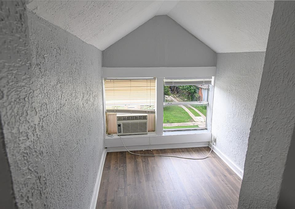 1st image of 4620 Clay St APT C