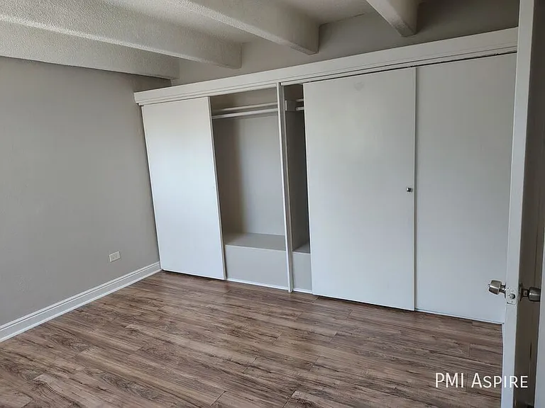 1960 Dallas St #302 — Photo 4