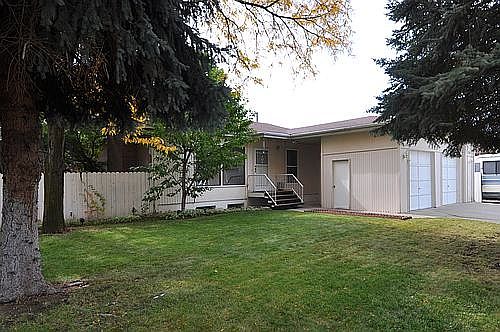 2nd image of 1358 E Lakewood Cir