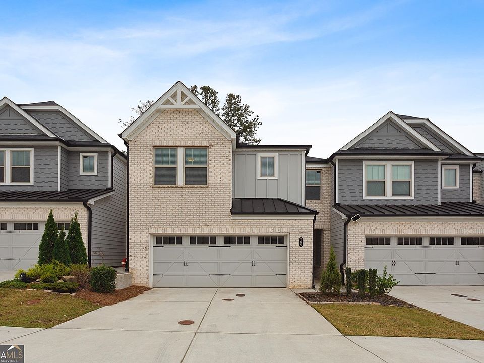 1st image of 769 Ironhorse Ln SW
