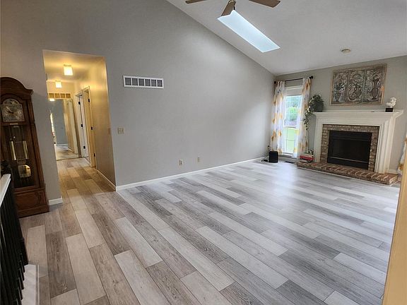 3rd image of 13624 Tesson Oaks Ct