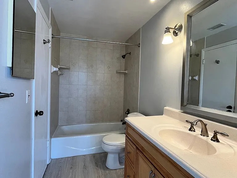 415 Aruba Ct — Photo 12