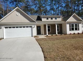 748 Boundaryline Dr NW, Calabash, NC 28467