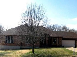 5363 Southview Hills Ct, Saint Louis, MO 63129