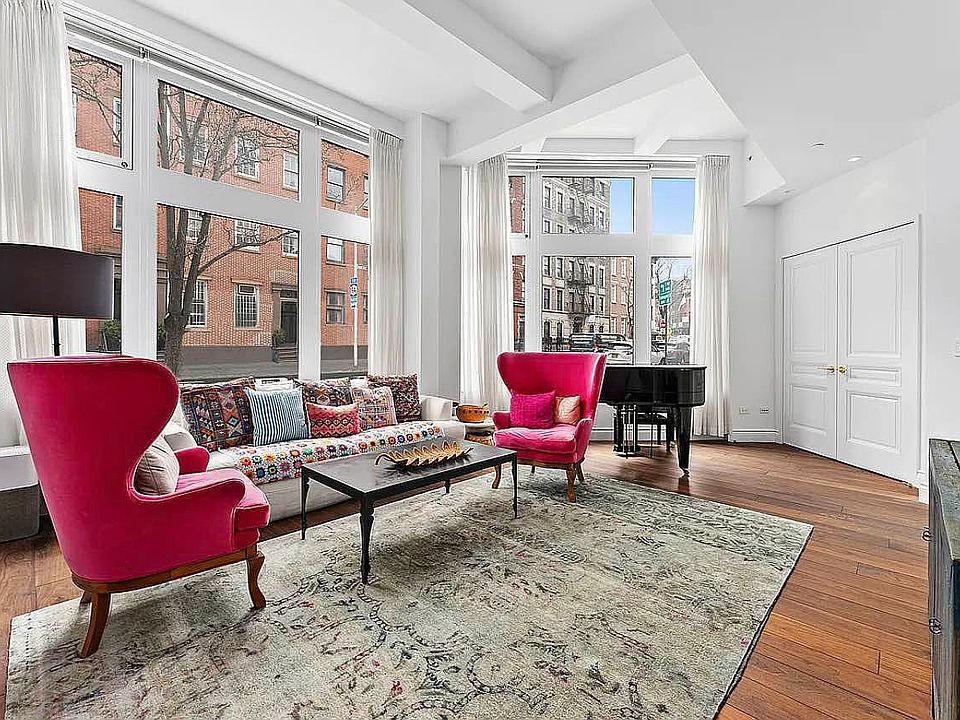 1st image of 147 Waverly Pl #1W