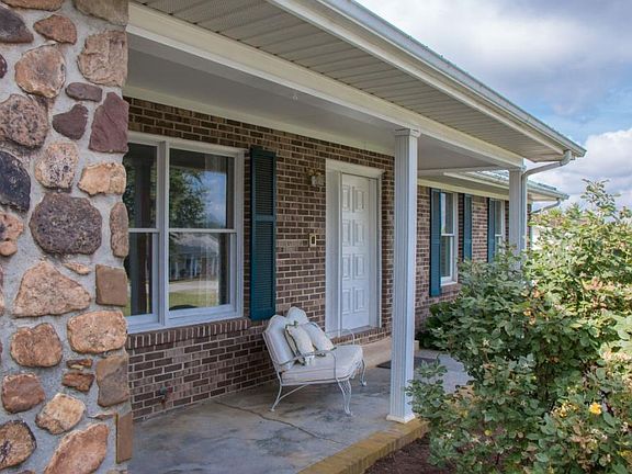 4th image of 1136 Panorama Dr