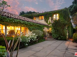 12165 Iredell St, Studio City, CA 91604