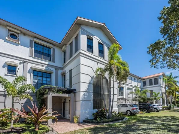 705 10th ST S #204, NAPLES, FL 34102