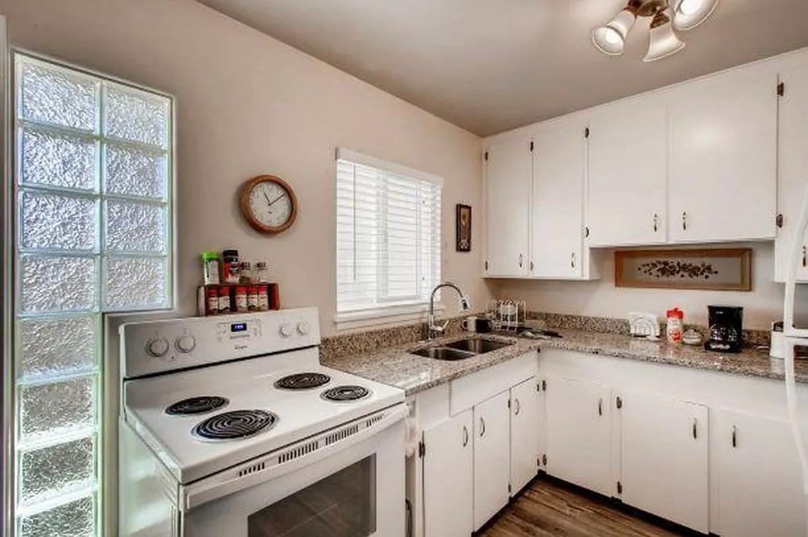 1 bed, 561 sqft, $1,675 — Photo 1