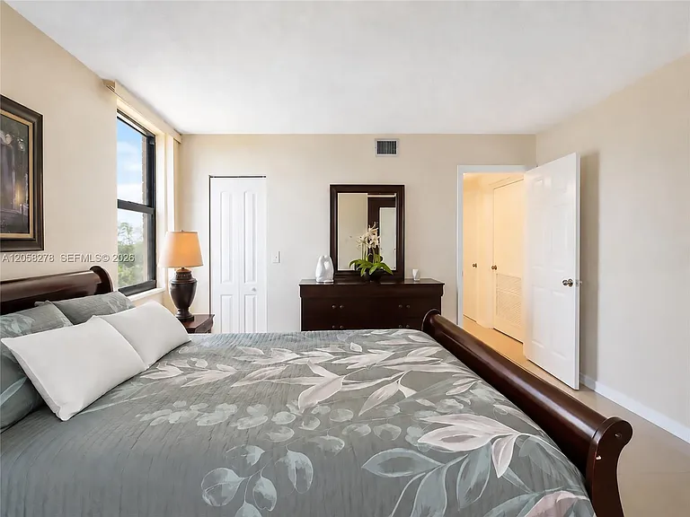 2401 S Ocean Dr #1007 — Photo 24