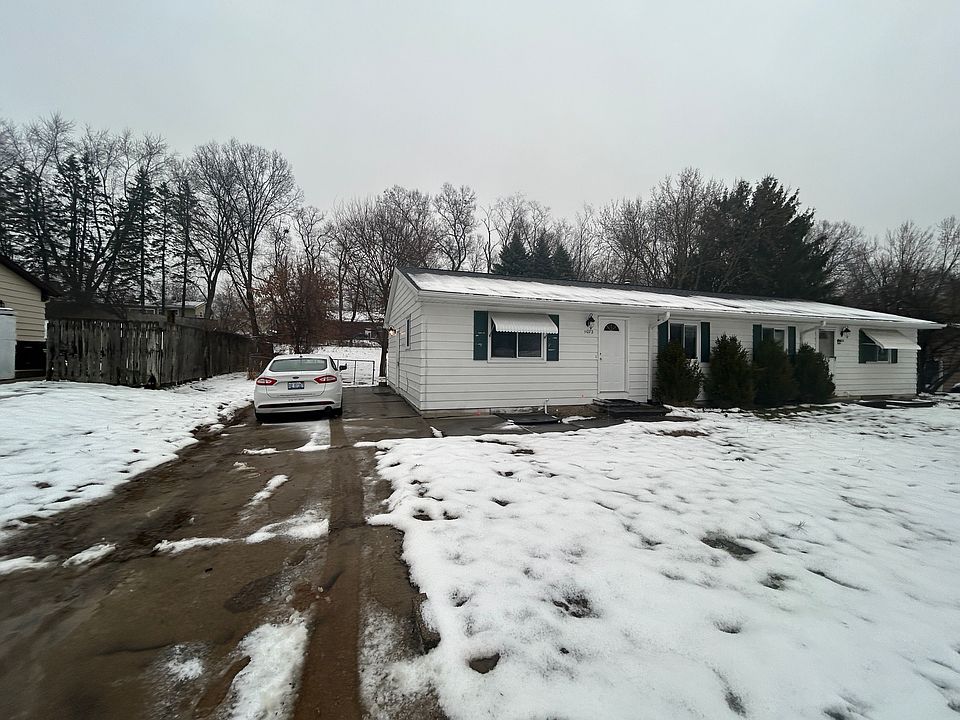 1st image of 11070 Mountain Ash Ave NW