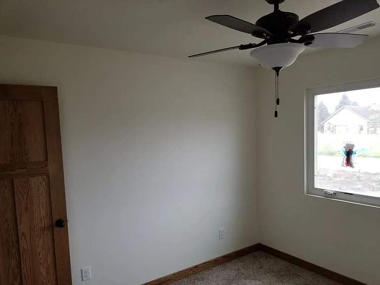 506 Mustang Ln — Photo 3