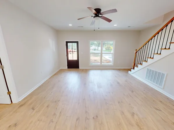 293 Redbud Ln, Dyersburg, TN 38024