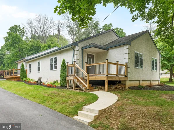 4377 Bethel Rd, Upper Chichester, PA 19061