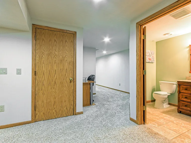 7126 New Washburn Way — Photo 64