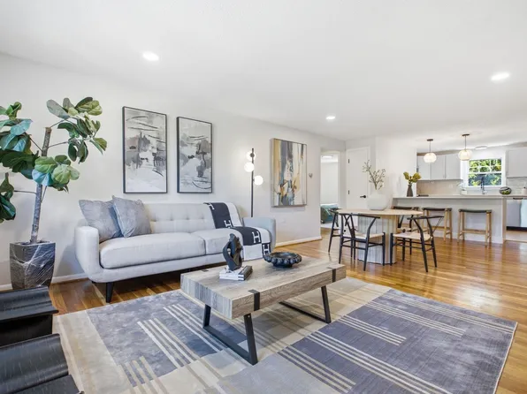 177 Franklin St APT 3, Stoneham, MA 02180
