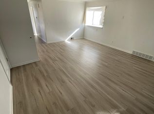 26260 Pinehurst St, Roseville, MI 48066