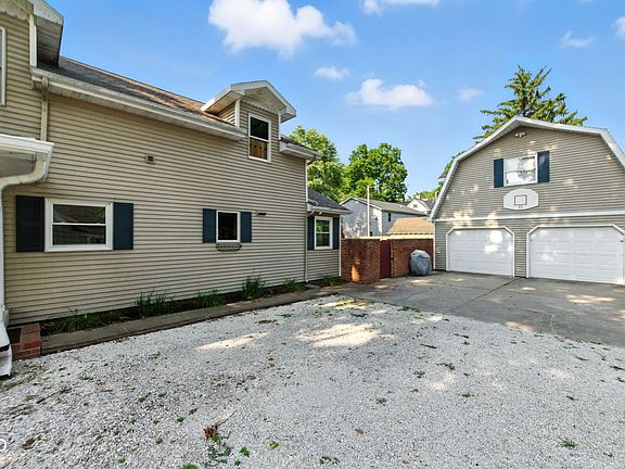 4th image of 416 6th St