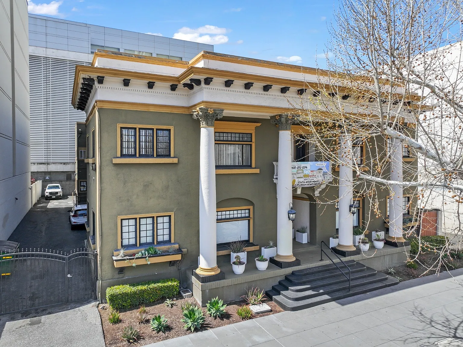 1 bed, $2,400 — Photo 3