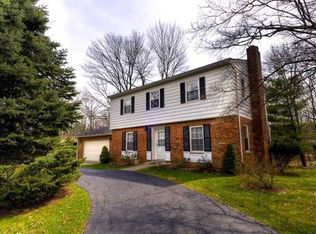 7861 Woody Hollow Dr, Cincinnati, OH 45241