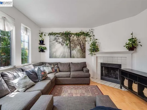 1486 Adeline St, Oakland, CA 94607