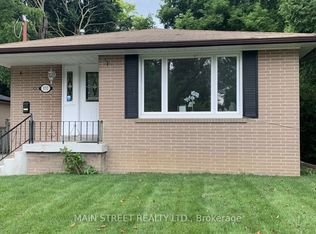 132 Harrison Dr, Newmarket, ON L3Y 4P6