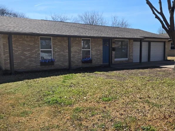 417 Lena Ln, Burleson, TX 76028