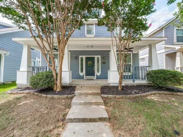 9822 Walnut Hill Dr, Aubrey, TX 76227