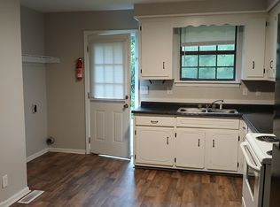 364 Ryder Ave APT B, Clarksville, TN 37042