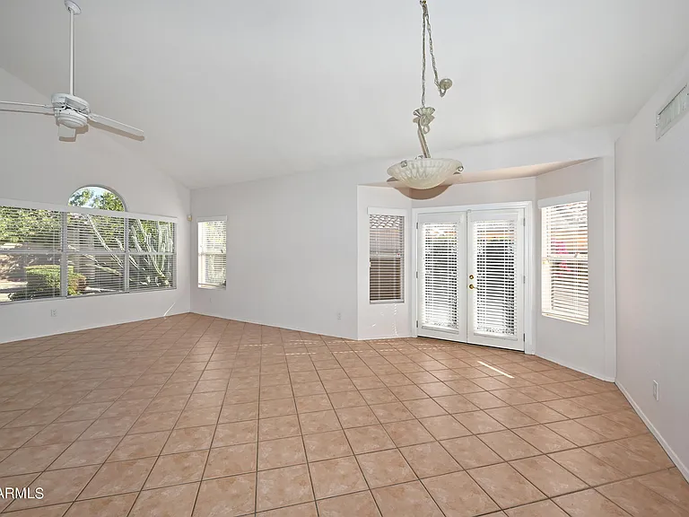 5730 E Gelding Dr — Photo 12