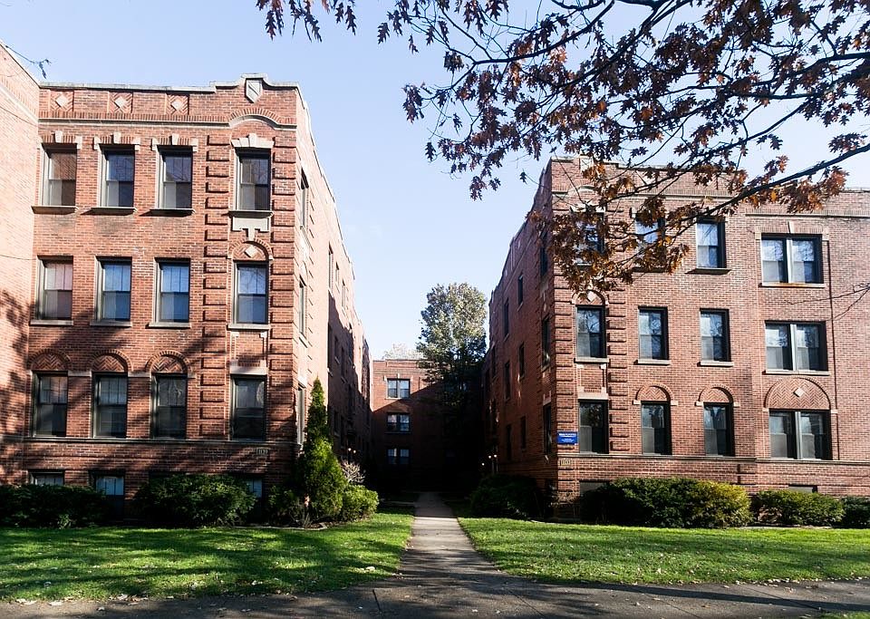 1st image of 1139-139 Oak Ave #I