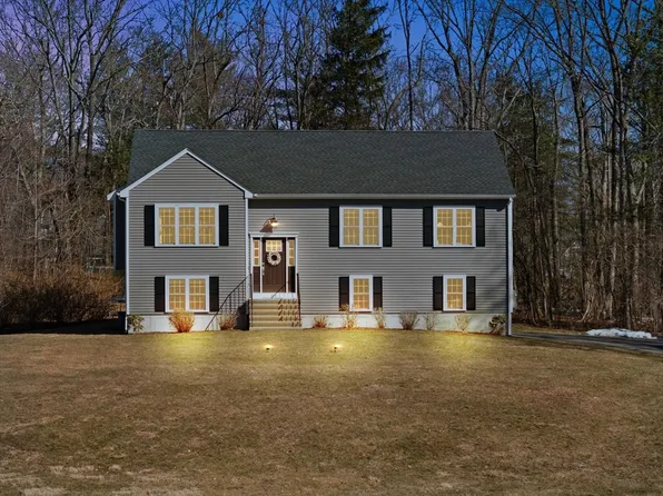 207 Oak St, Norton, MA 02766