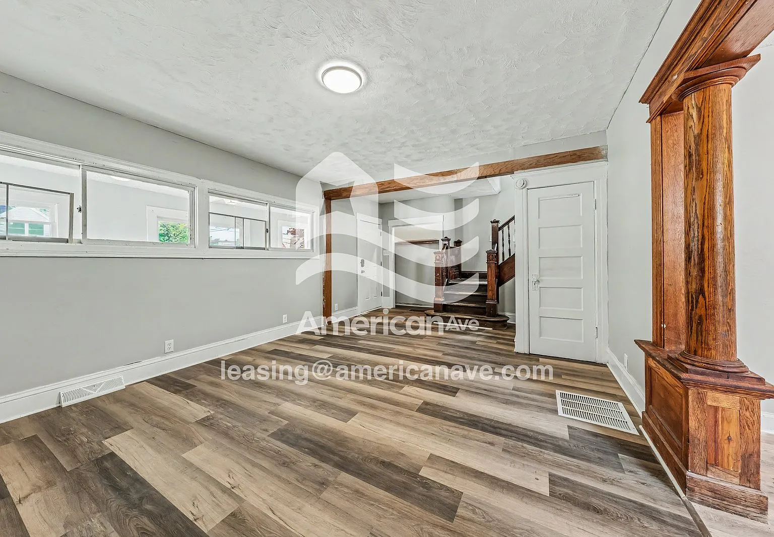 3 bed, 1.5 bath, 1419 sqft, $1,572 — Photo 3