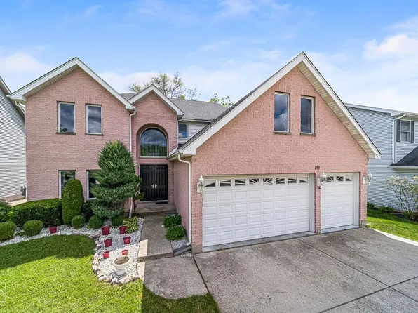 211 N Prospect Ave, Streamwood, IL 60107